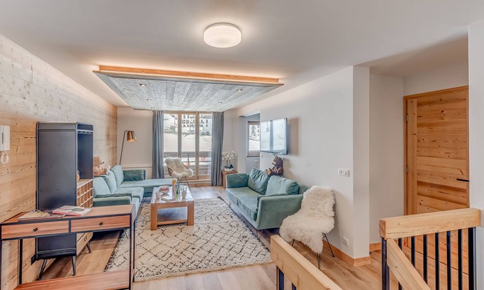 Le Lavachet Apartment | Renovated 4* Duplex Apartment, Ski-in/Ski-out, 8 People, 82m², Balcony, Premium Amenities