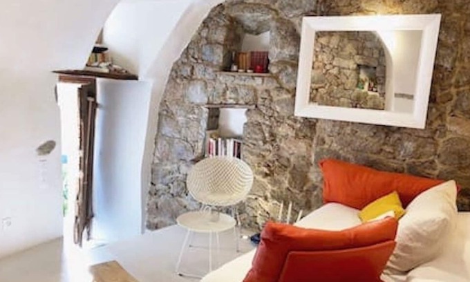 Aregno Apartment | RENOVATED STONE VAULTS 8 minutes from the beach