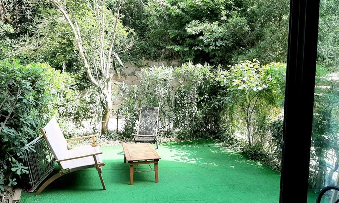 Hyeres City Centre Apartment | REPOSANT STUDIO clim PARKING privatif JARDIN