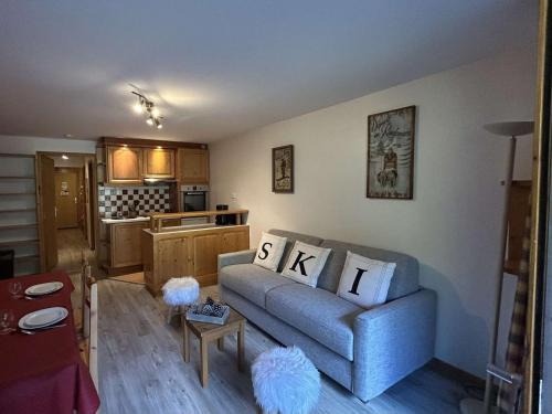 Meribel Centre Apartment | Studio Montagne 6 Pers, Méribel Centre, Proche Commerces et Pistes - FR-1-180-118