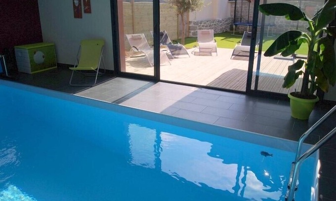 Plouescat Villa | VILLA 4* PRIVATE SWIMMING POOL-100m SEA-Enclosed GARDEN-BIKES-TRAMPOLINE- KAYAKS