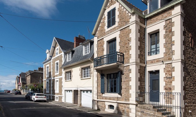 Parame House | VILLA JULES SIMON - proche des Thermes Marins
