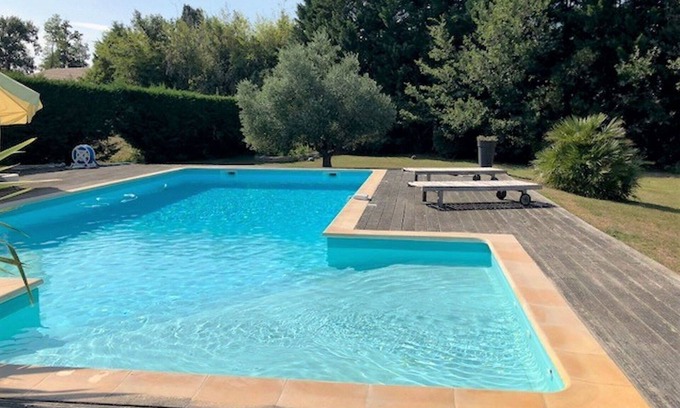 Mimizan House | Wonderful private villa for 6 guests with private pool, WIFI, TV, terrace and pets allowed