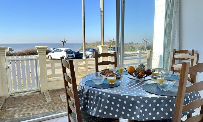 Tharon-Plage House | Wonderful villa for 6 guests with WIFI, TV and pets allowed