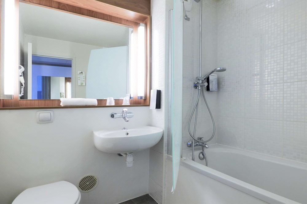 Photo of Bathroom in Mondeville