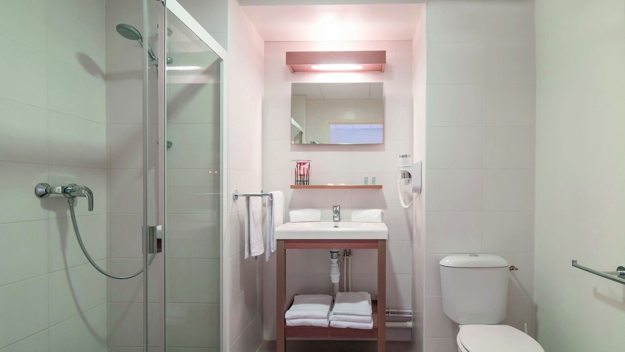 Photo of Bathroom in Saint-Assiscle