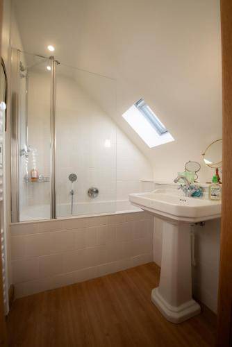 Photo of Bathroom in Thenay