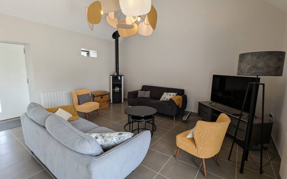 Photo of Others in Huisseau-sur-Mauves