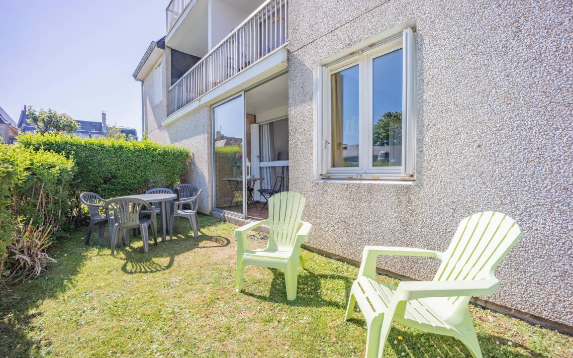 Photo of Patio Balcony in Luc-sur-Mer
