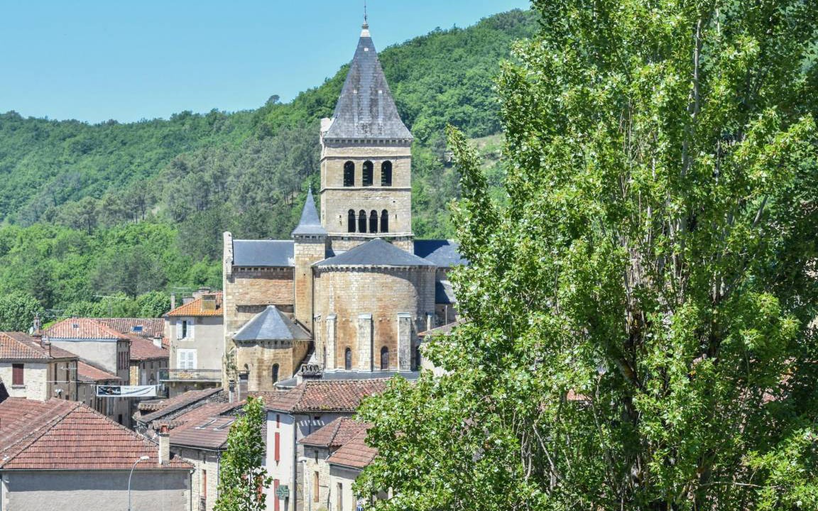 Photo of Buildings in Duravel
