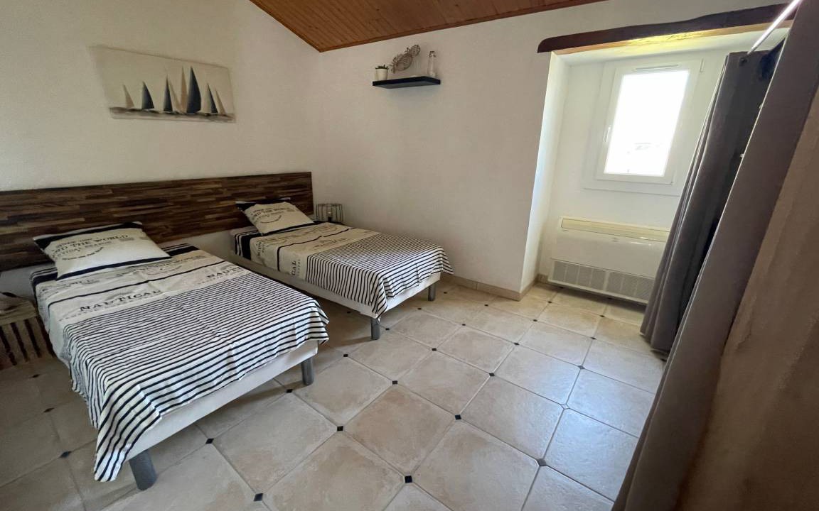 Photo of Bedroom in Bouin