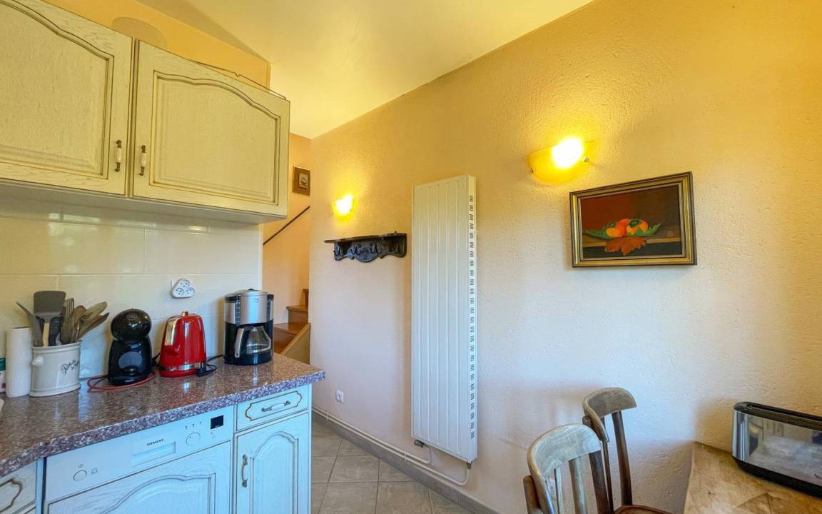 Photo of Kitchen in Les Authieux-du-Puits