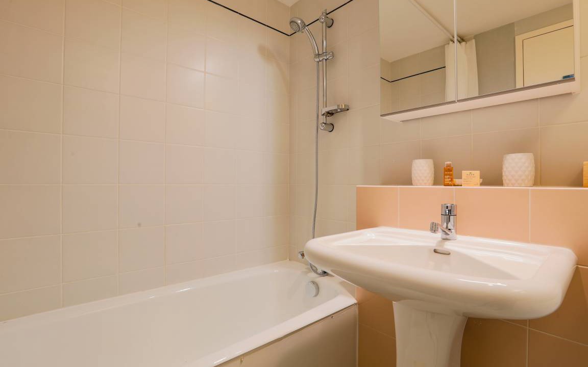 Photo of Bathroom in Les Portes-en-Re