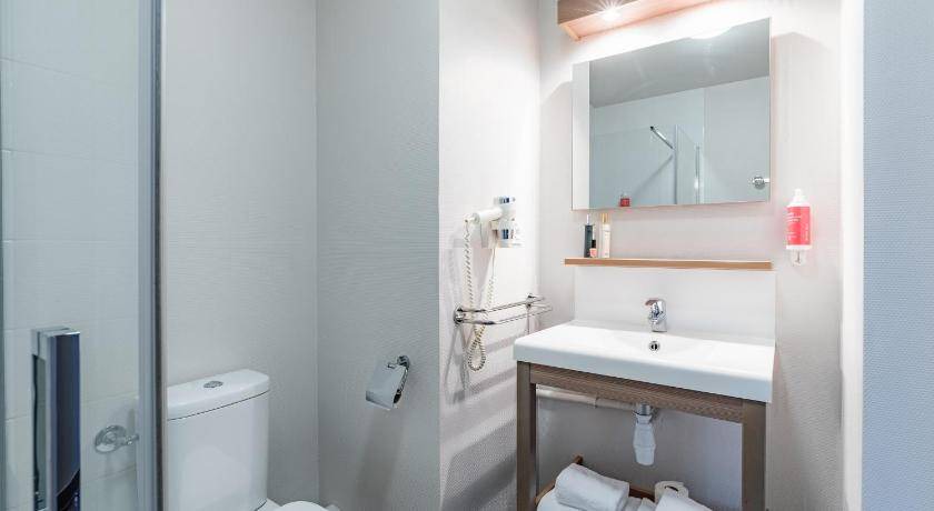 Photo of Bathroom in Reims City Centre