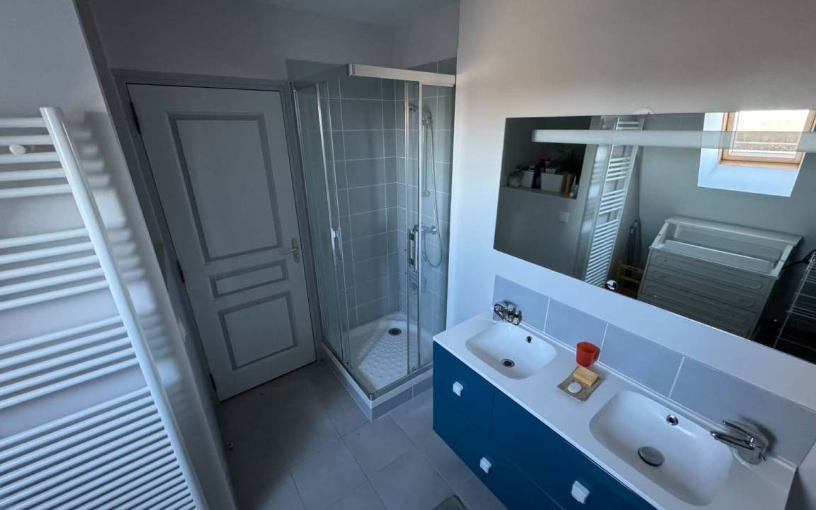 Photo of Bathroom in Feuguerolles-Bully