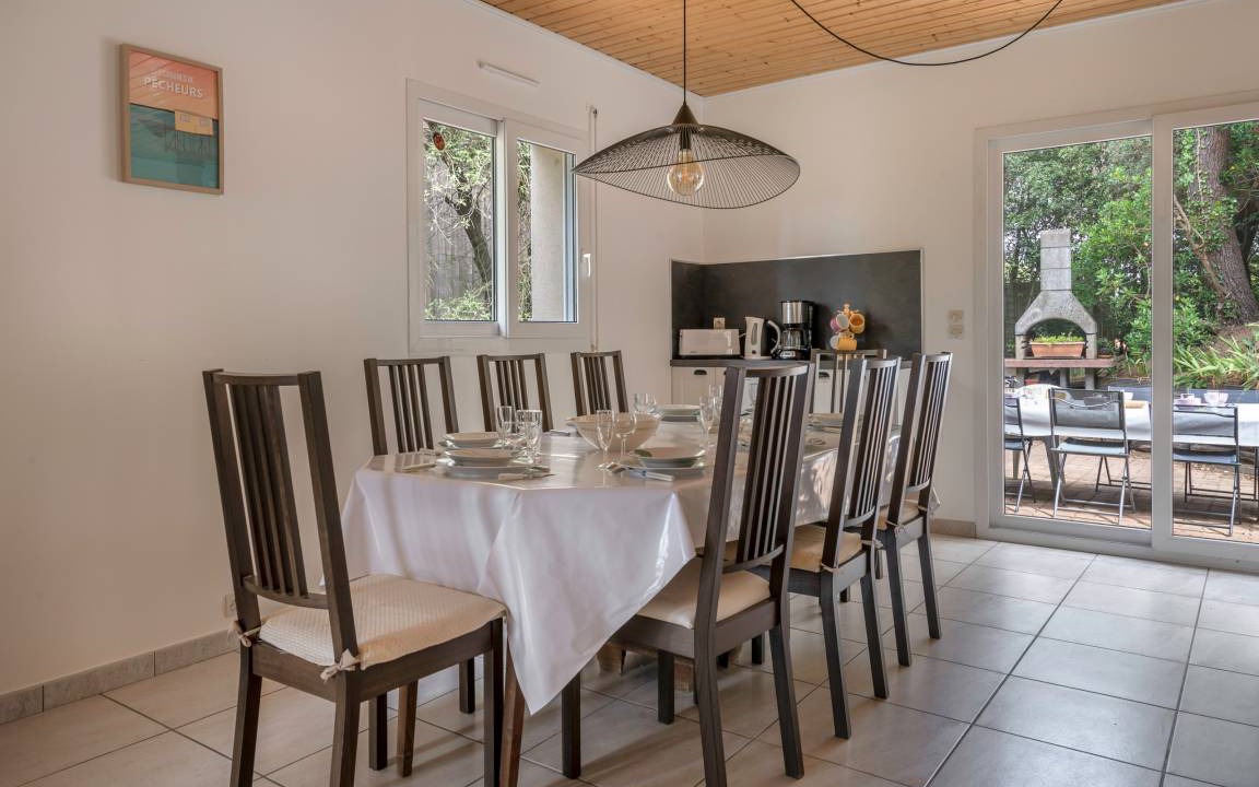 Photo of Livingroom in Saint-Michel-Chef-Chef