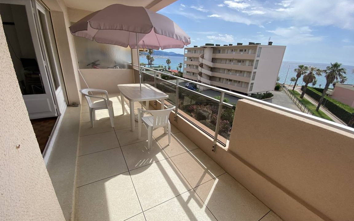 Photo of Patio Balcony in Le Lavandou
