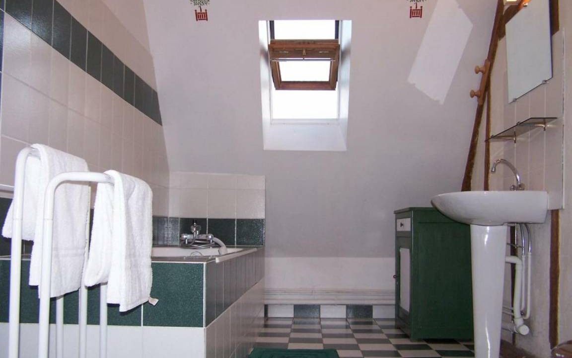Photo of Bathroom in Saint-Epain