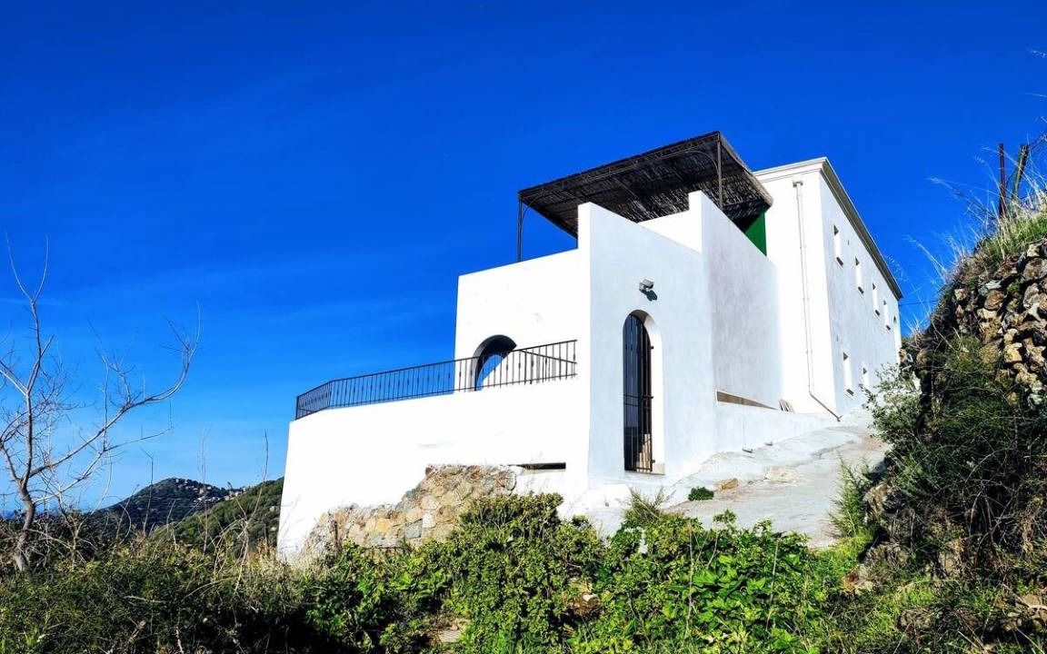 Photo of Buildings in Aregno