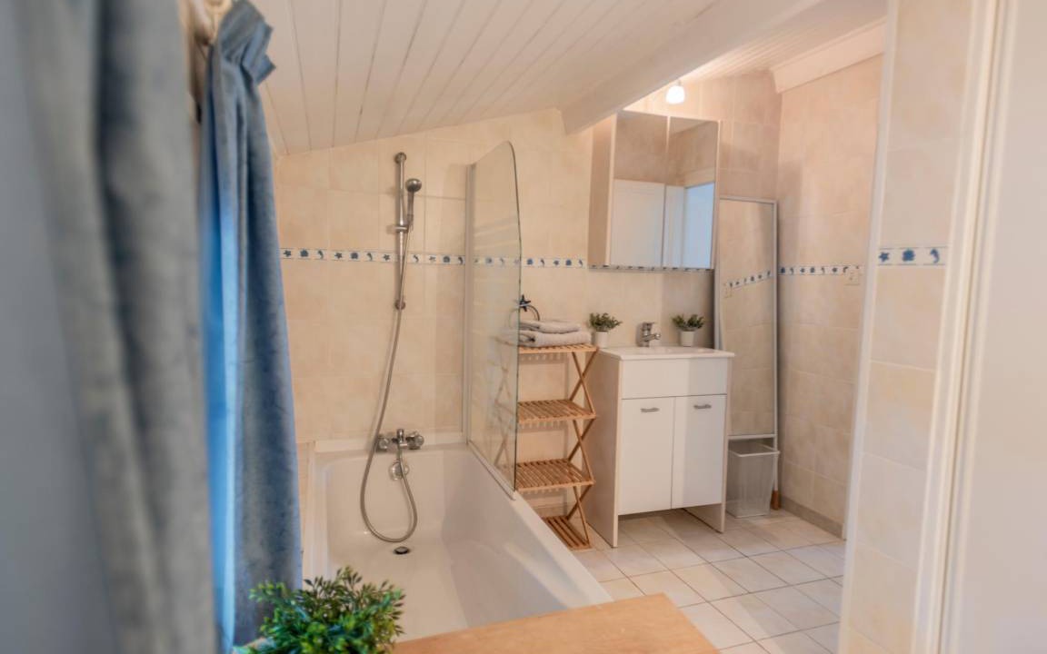 Photo of Bathroom in Laprade