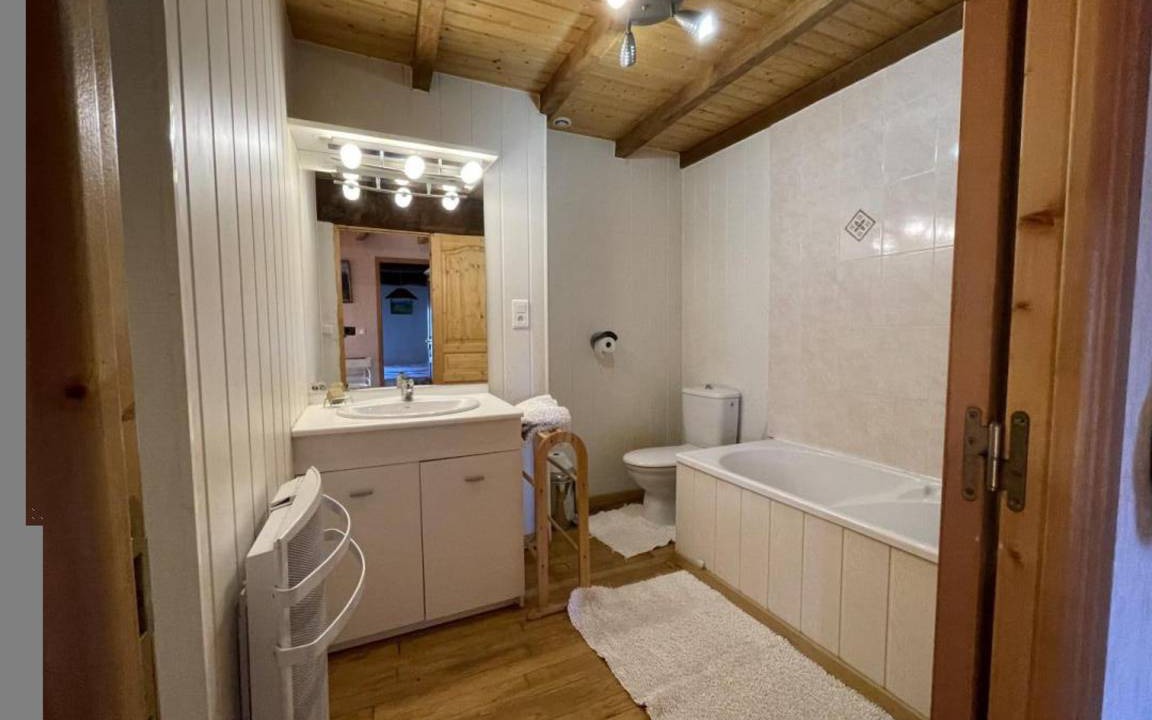 Photo of Bathroom in Laprugne
