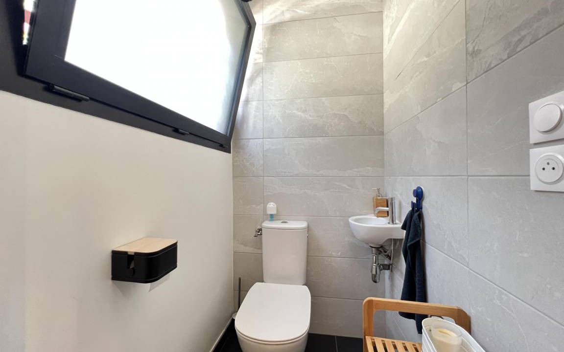Photo of Bathroom in Cote Pavee