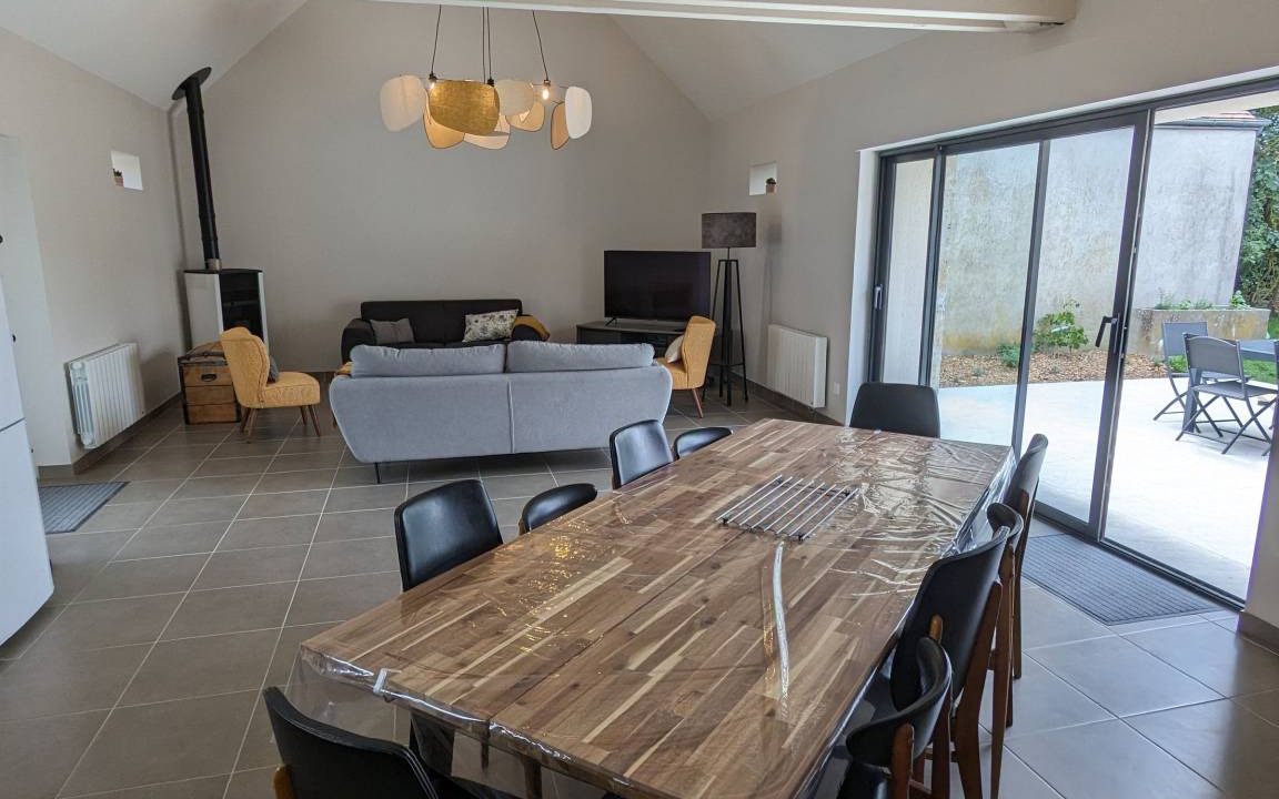 Photo of Others in Huisseau-sur-Mauves