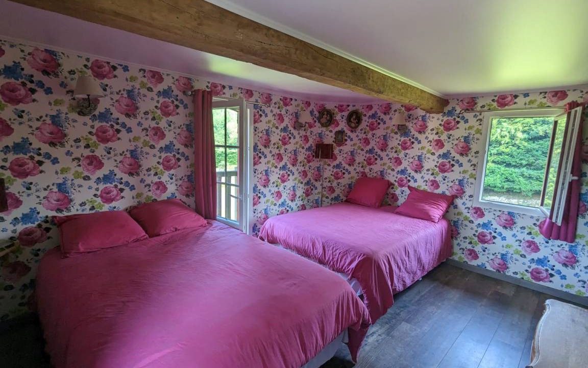 Photo of Bedroom in Genneville