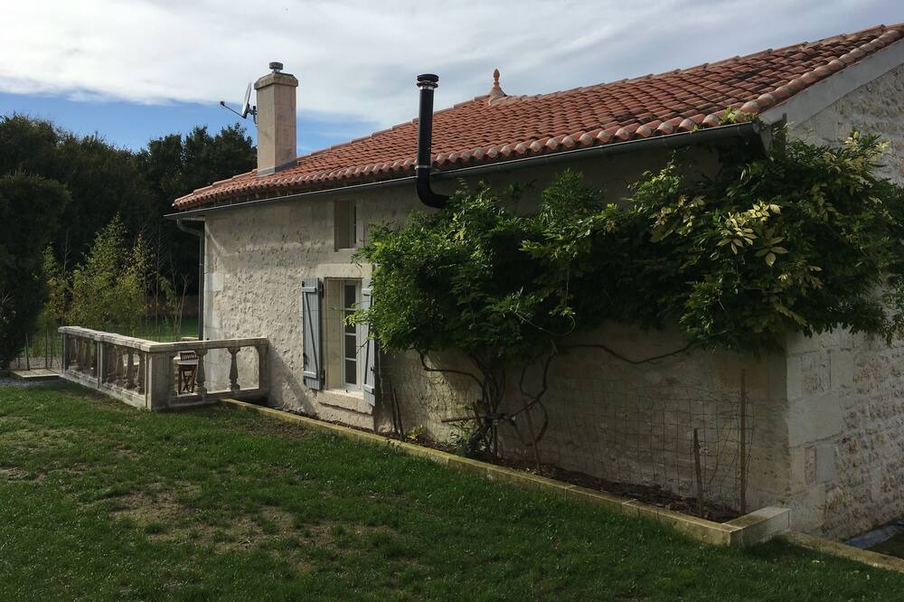 Photo of Outdoor in Ecurat