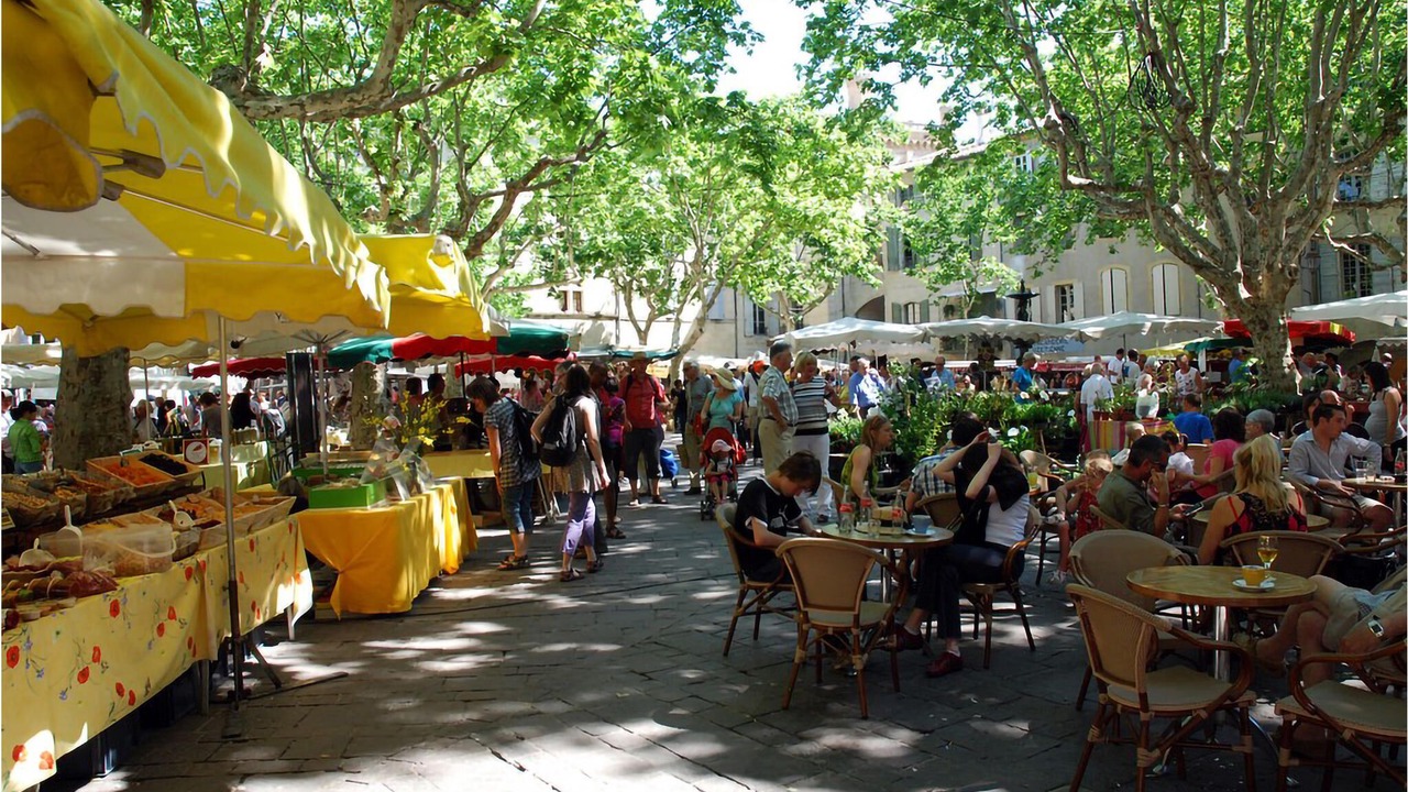 Photo of Others in Raphele-les-Arles