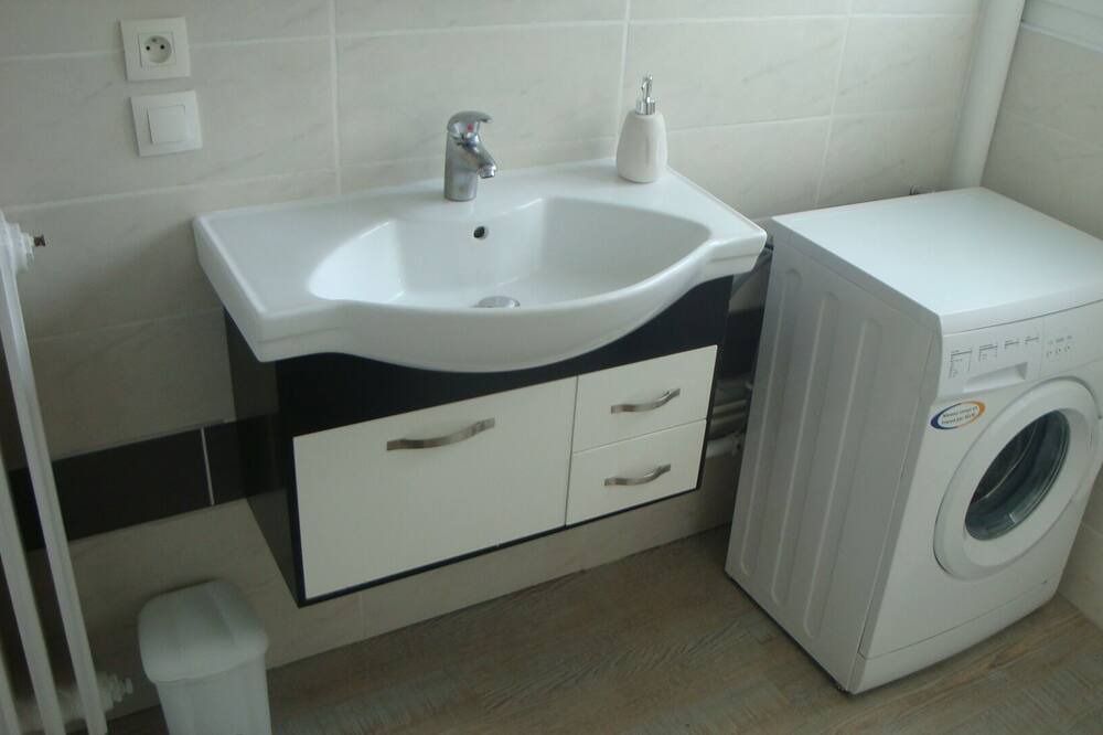 Photo of Bathroom in Lanester