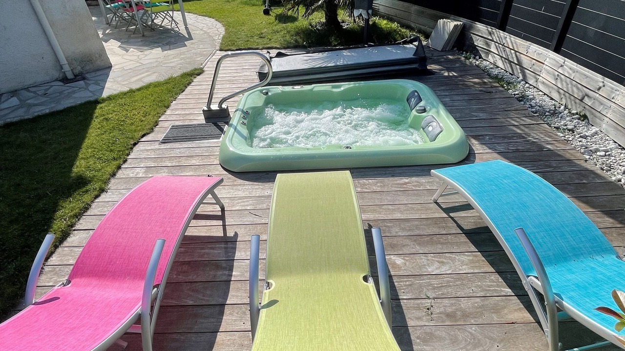 Photo of Outdoor in Veuves