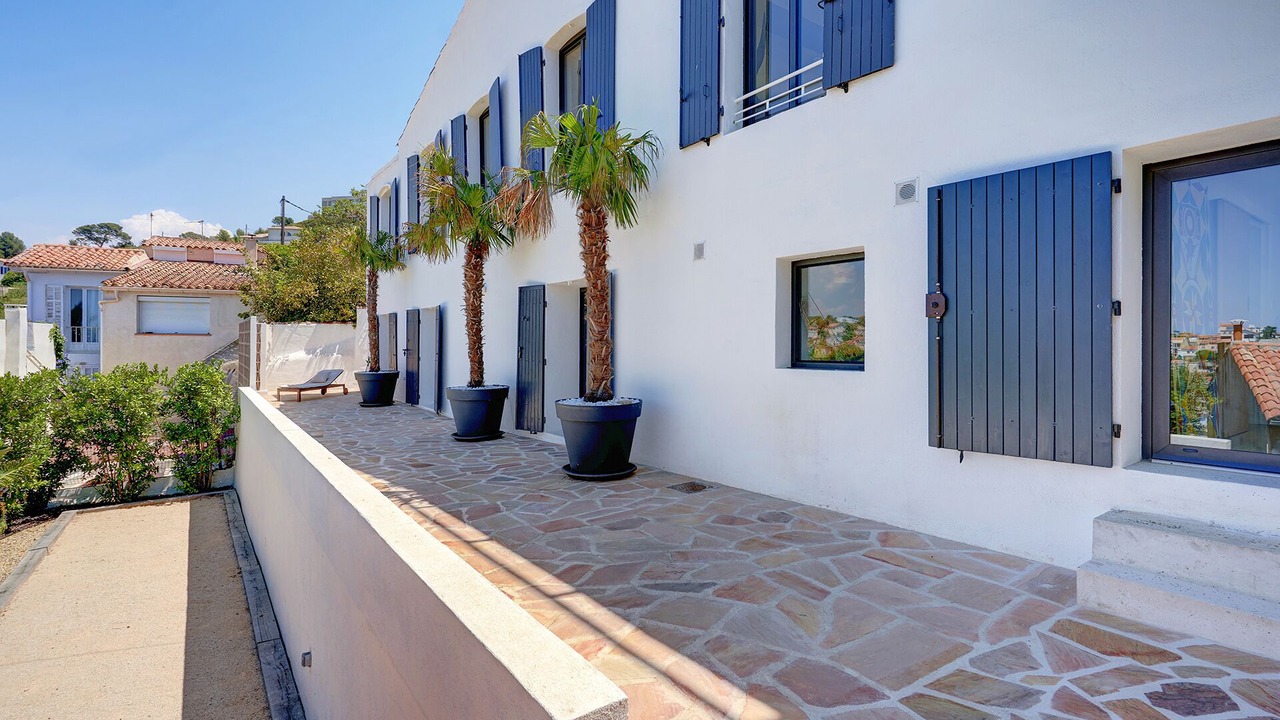 Photo of Patio Balcony in Roucas-Blanc