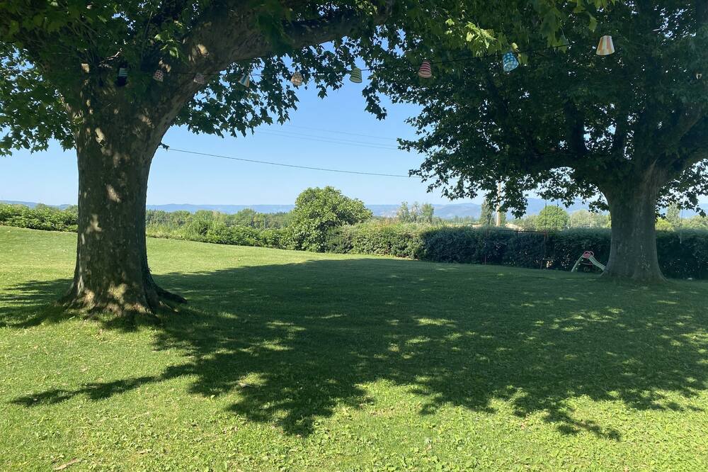 Photo of Outdoor in Etoile-sur-Rhone