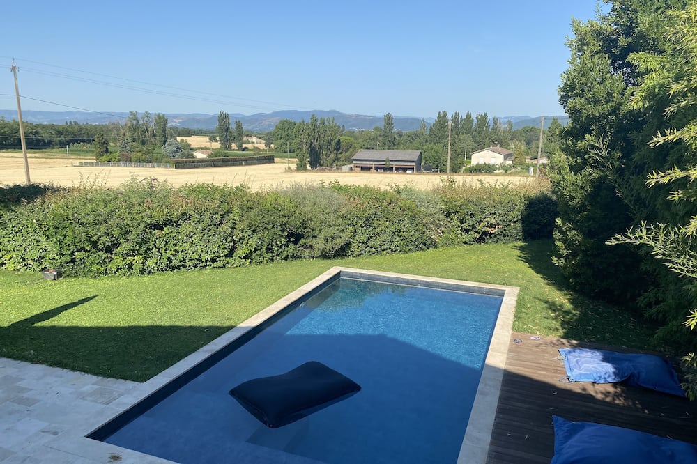 Photo of Outdoor in Etoile-sur-Rhone