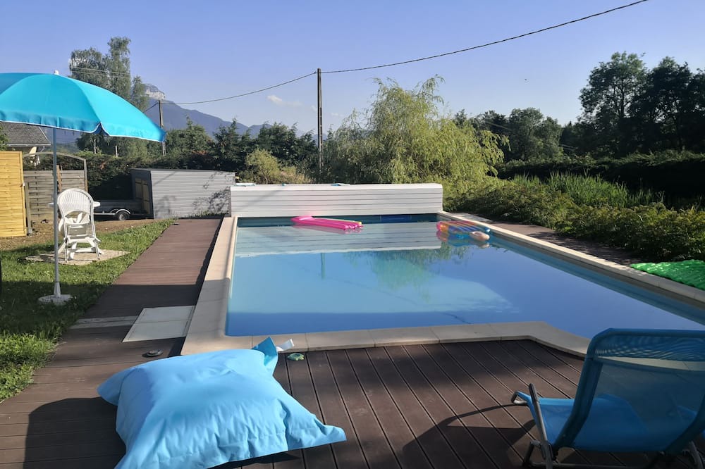Photo of Outdoor in Evires