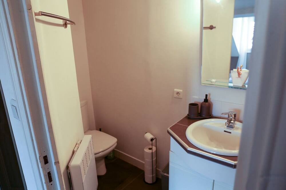 Photo of Bathroom in Vieux Vichy