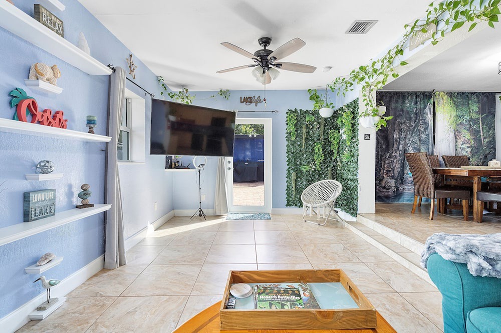 Photo of Livingroom in West Park