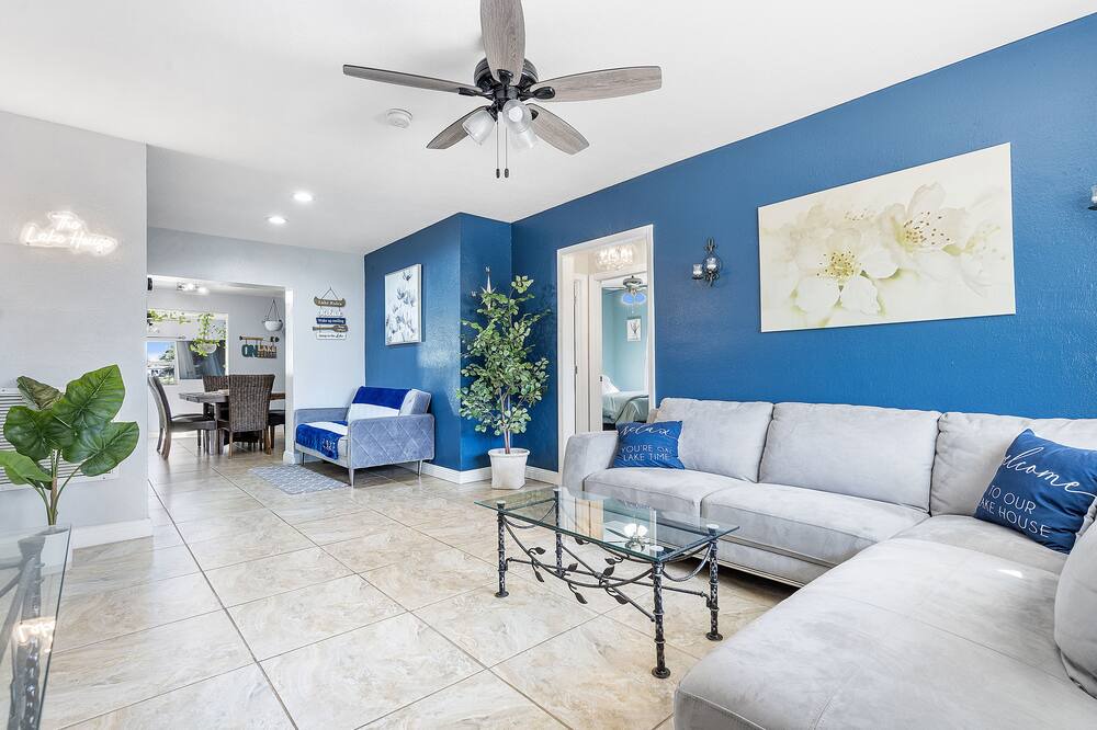 Photo of Livingroom in West Park