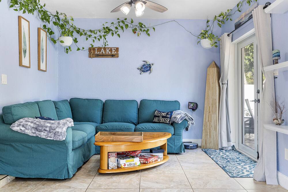 Photo of Livingroom in West Park