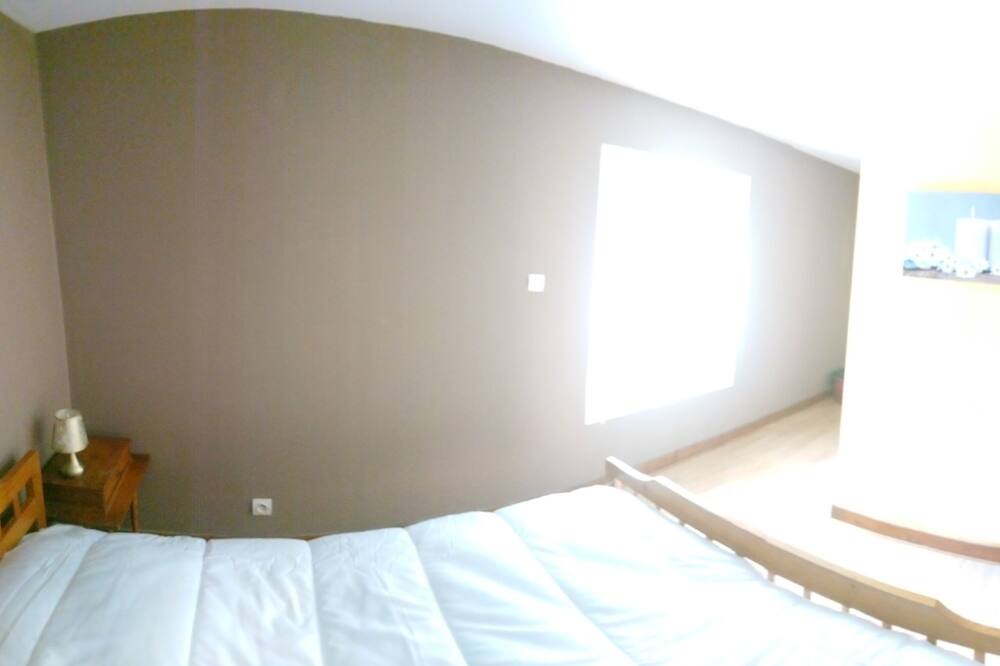 Photo of Bedroom in Saint Nazaire sur Charente