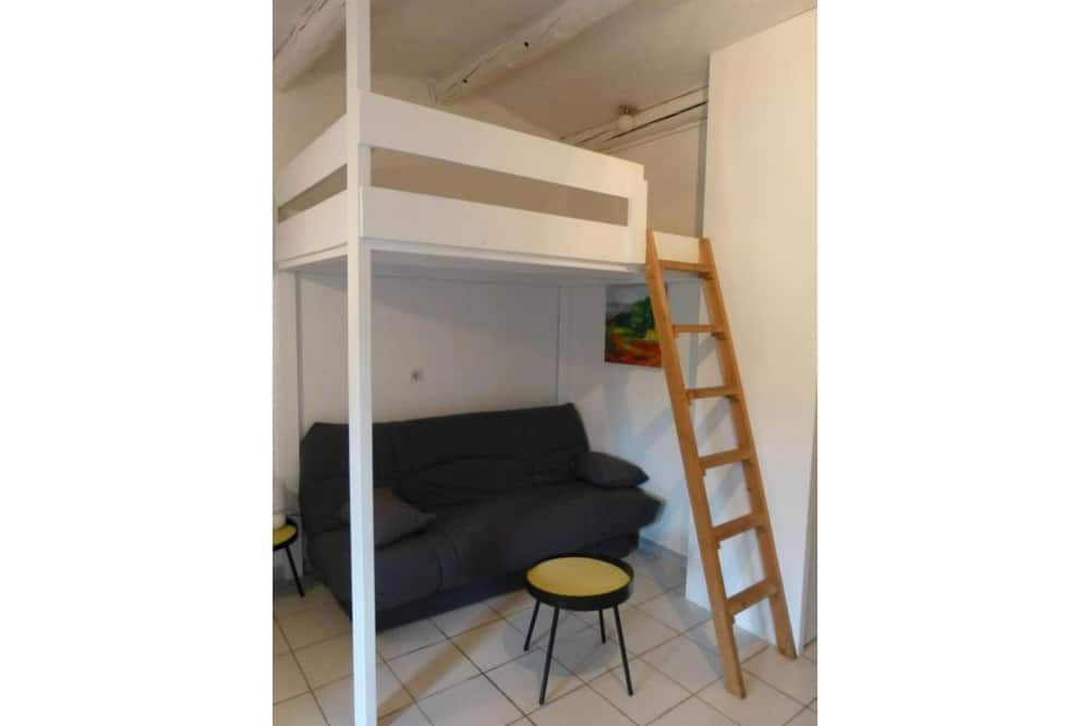Photo of Bedroom in Saint-Aubin-de-Nabirat