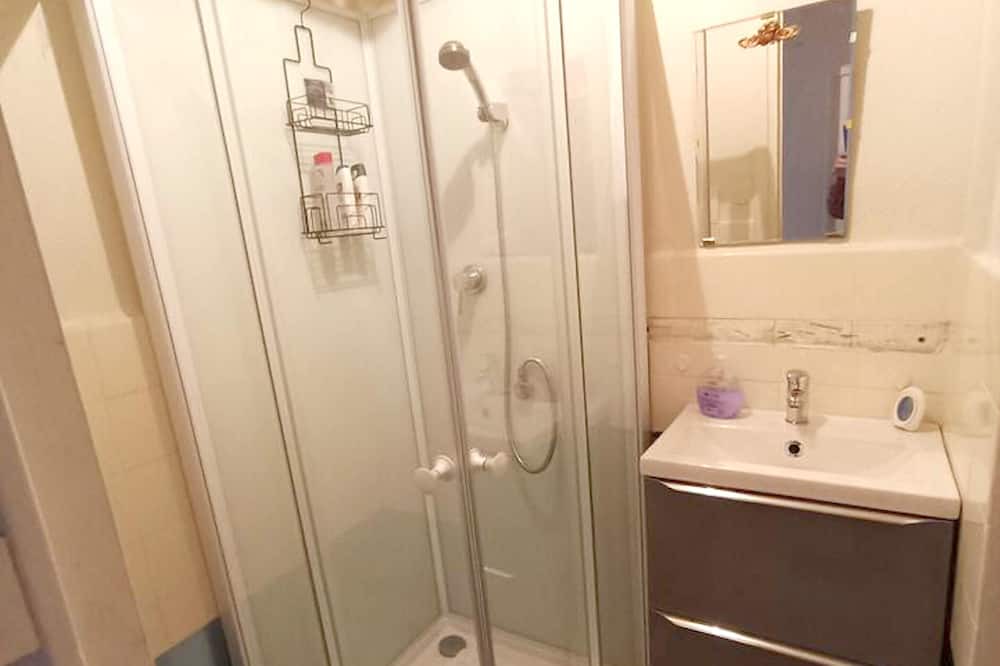 Photo of Bathroom in Centre Deux