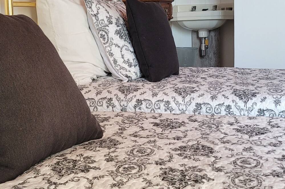 Photo of Bedroom in Doissat