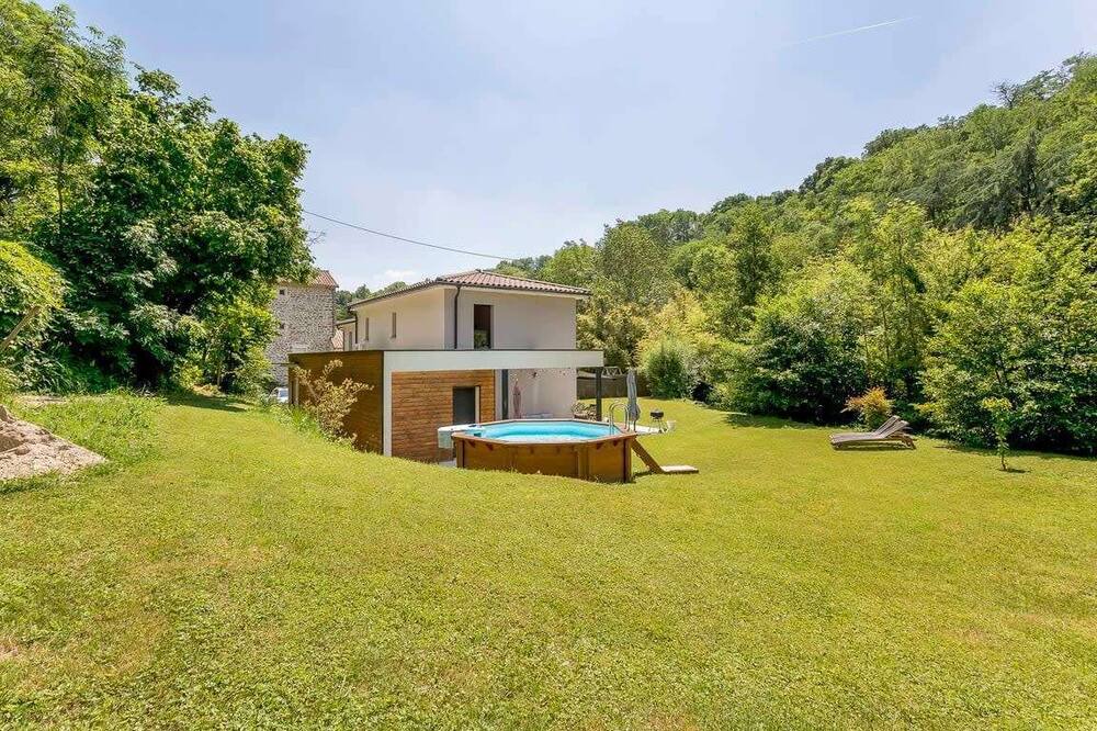 Photo of Outdoor in Saint-Didier-au-Mont-d'Or