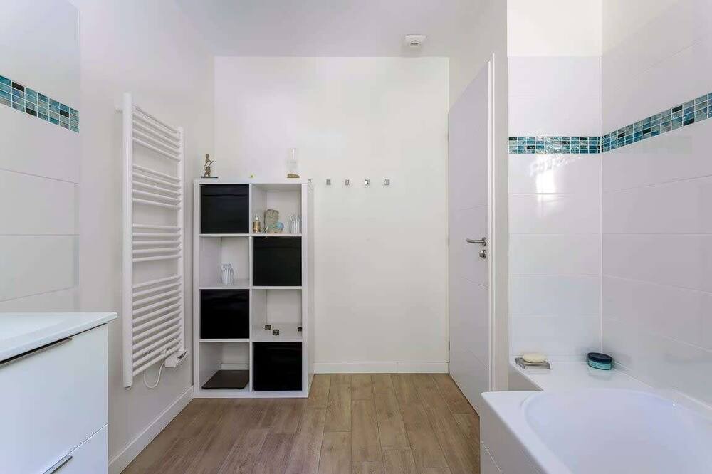 Photo of Bathroom in Saint-Didier-au-Mont-d'Or