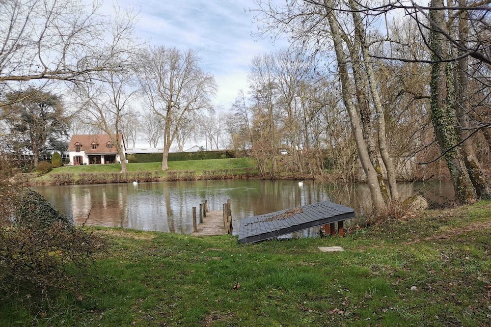 Photo of Outdoor in Saint-Hilaire-Saint-Mesmin