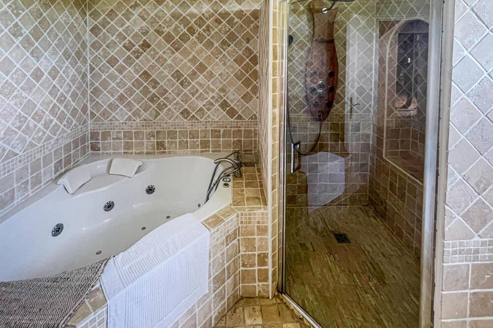 Photo of Bathroom in Gan