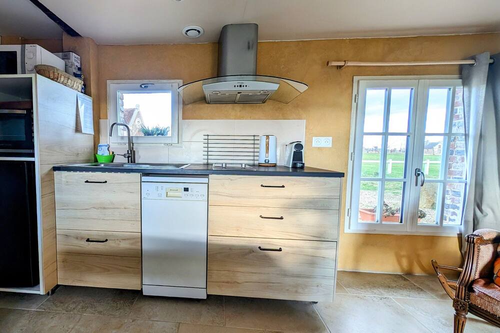 Photo of Kitchen in Les Baux-de-Breteuil