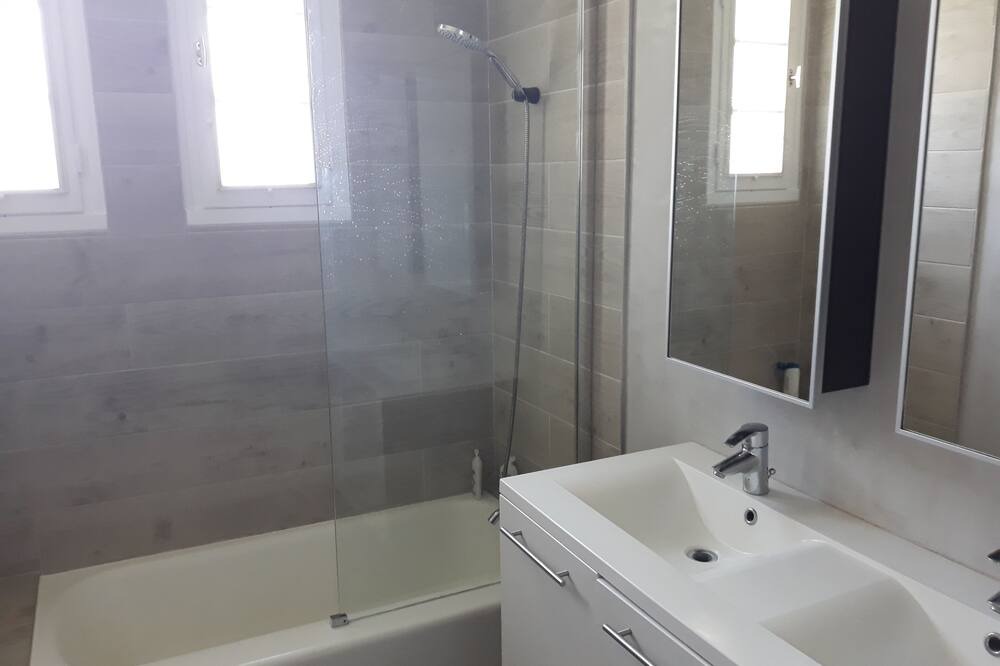 Photo of Bathroom in Telgruc-sur-Mer